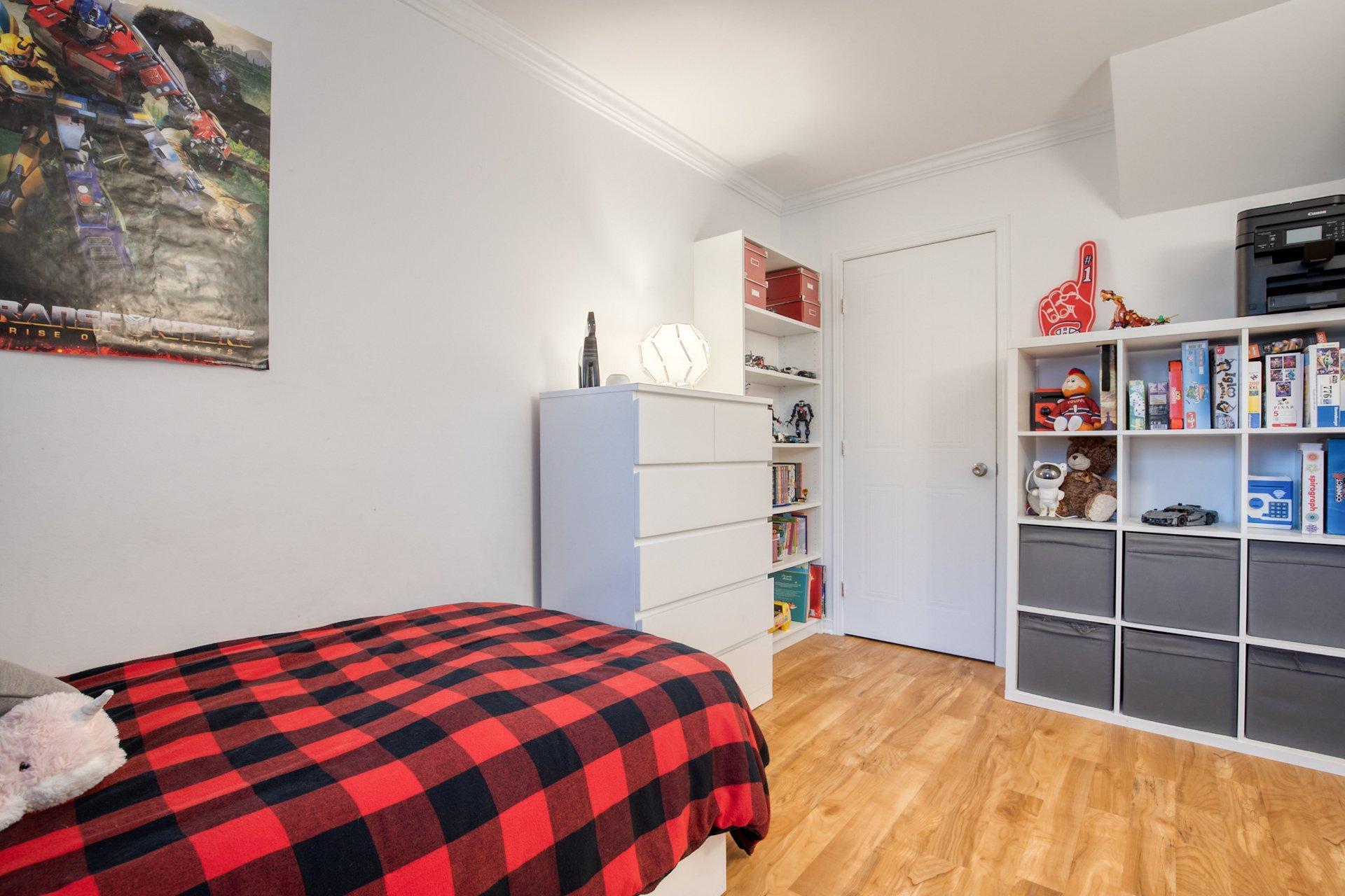 









2165


Boul. Jean-Paul-Vincent

,
Longueuil (Le Vieux-Longueuil),




QC
J4N0B7

