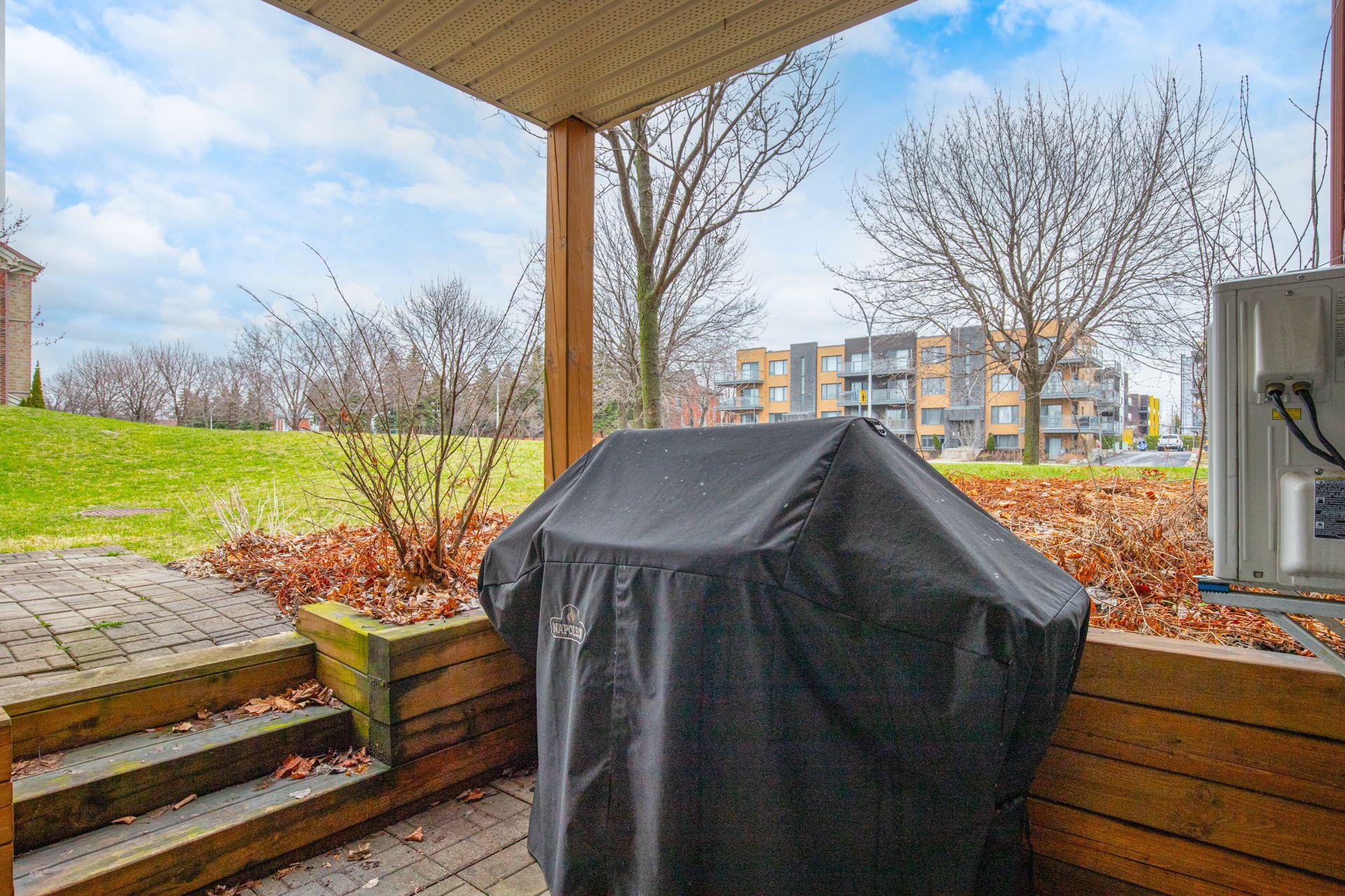 









2165


Boul. Jean-Paul-Vincent

,
Longueuil (Le Vieux-Longueuil),




QC
J4N0B7

