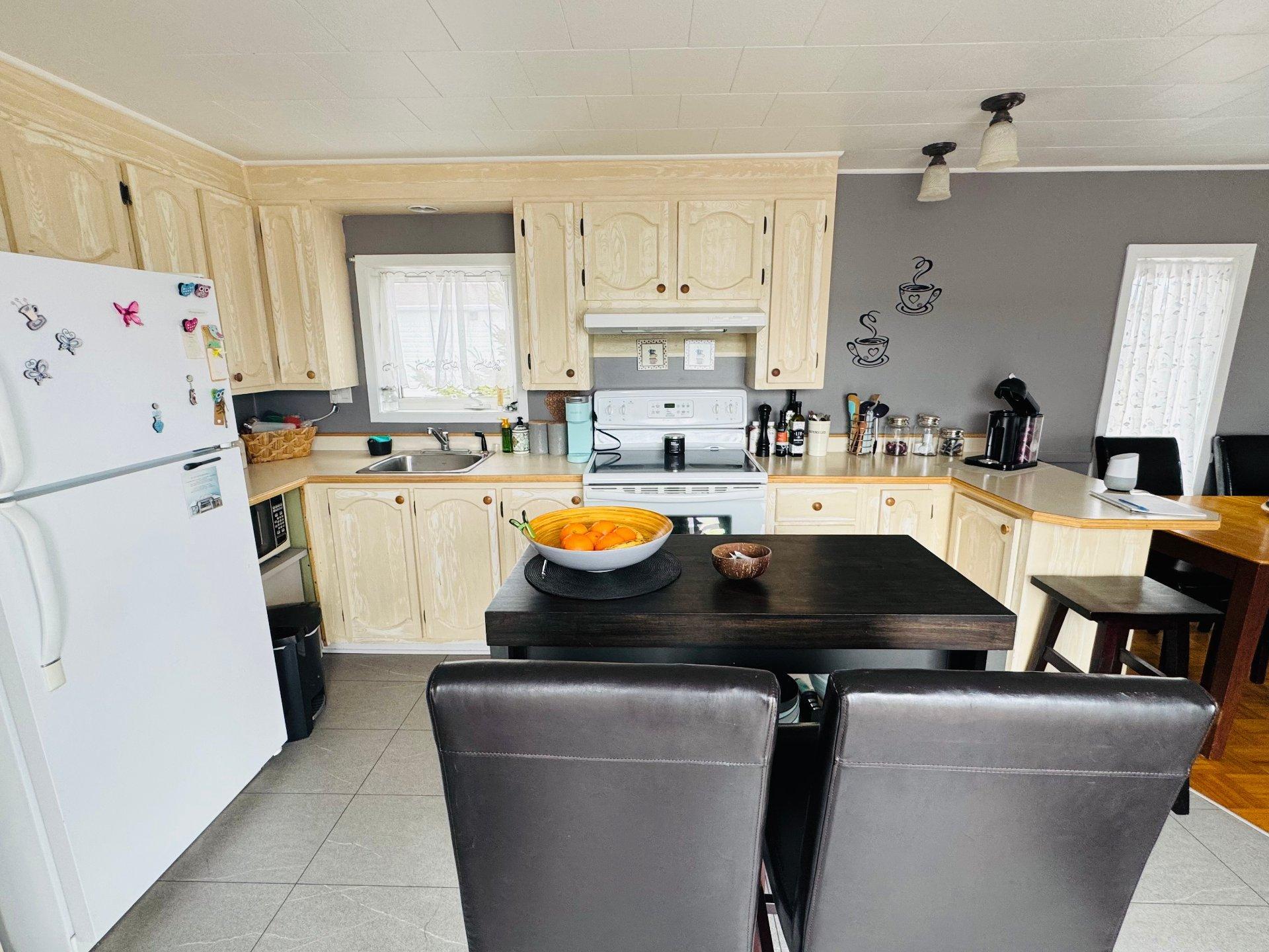 









1308


Rue de la Dune

,
Havre-Saint-Pierre,




QC
G0G1P0

