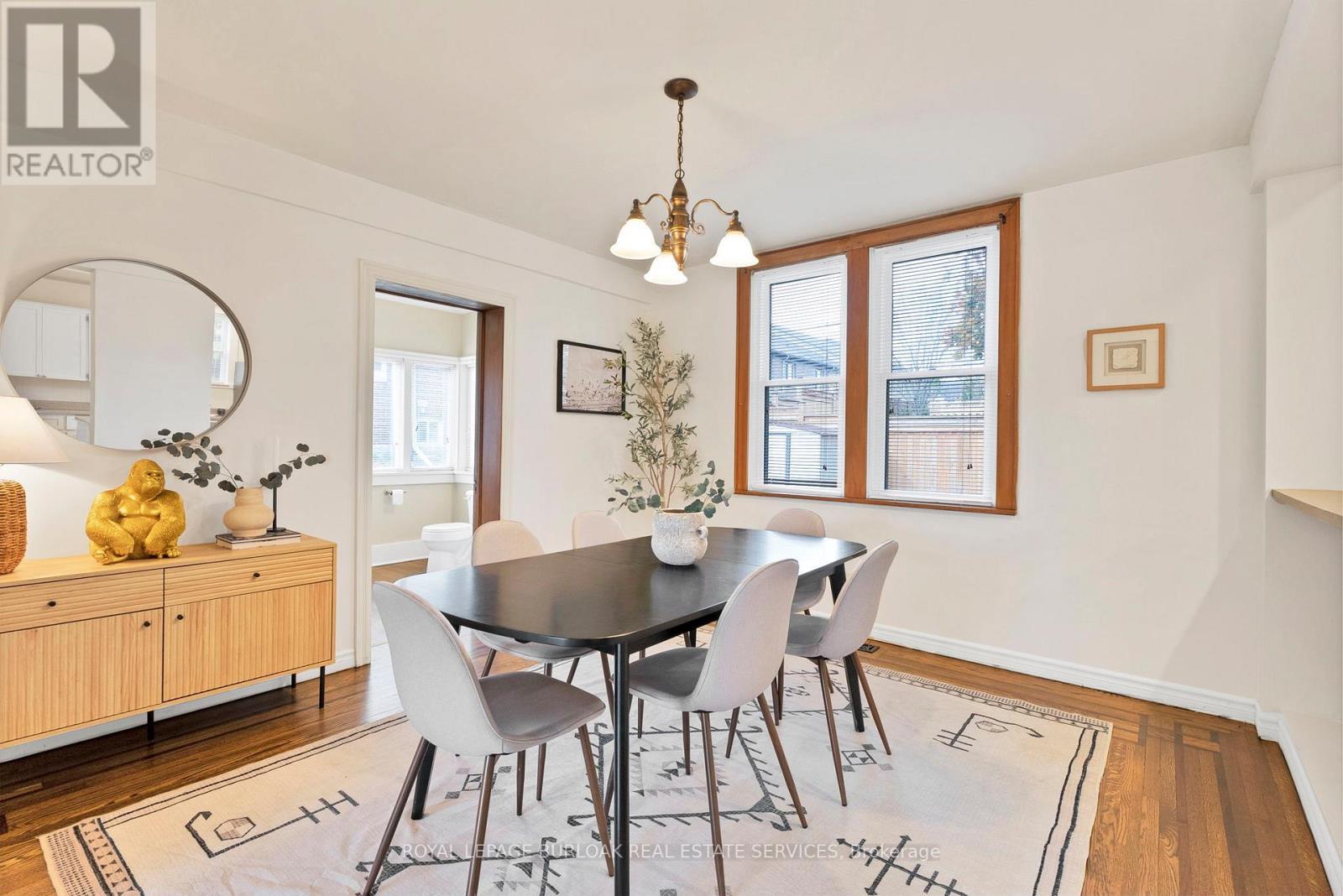 












295 PLAINS ROAD W

,
Burlington,




Ontario
L7T1G1

