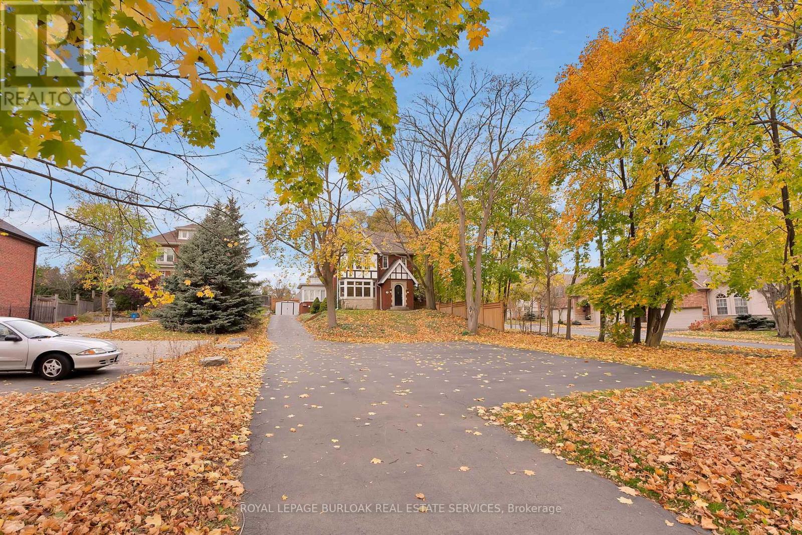 












295 PLAINS ROAD W

,
Burlington,




Ontario
L7T1G1

