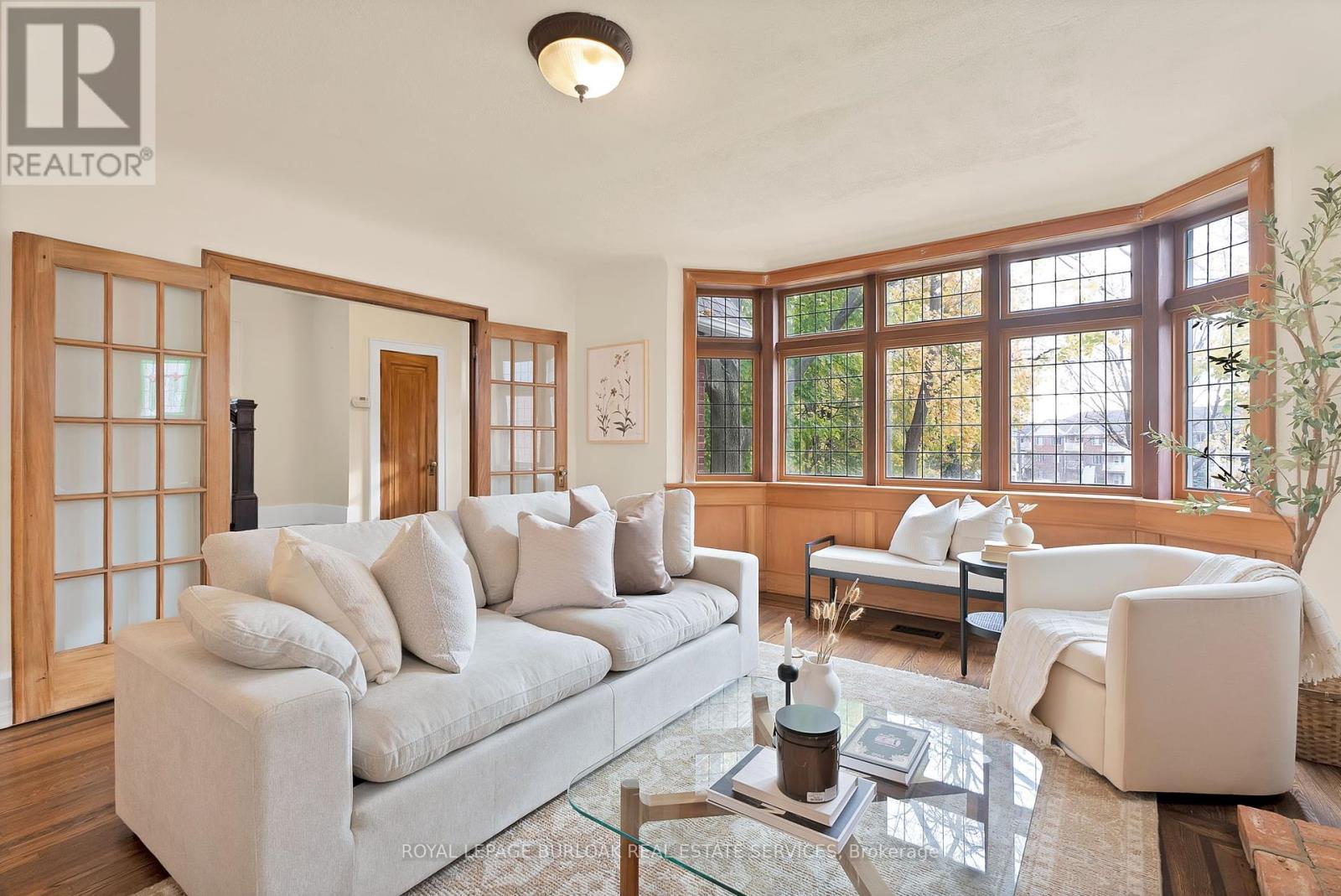 












295 PLAINS ROAD W

,
Burlington,




Ontario
L7T1G1

