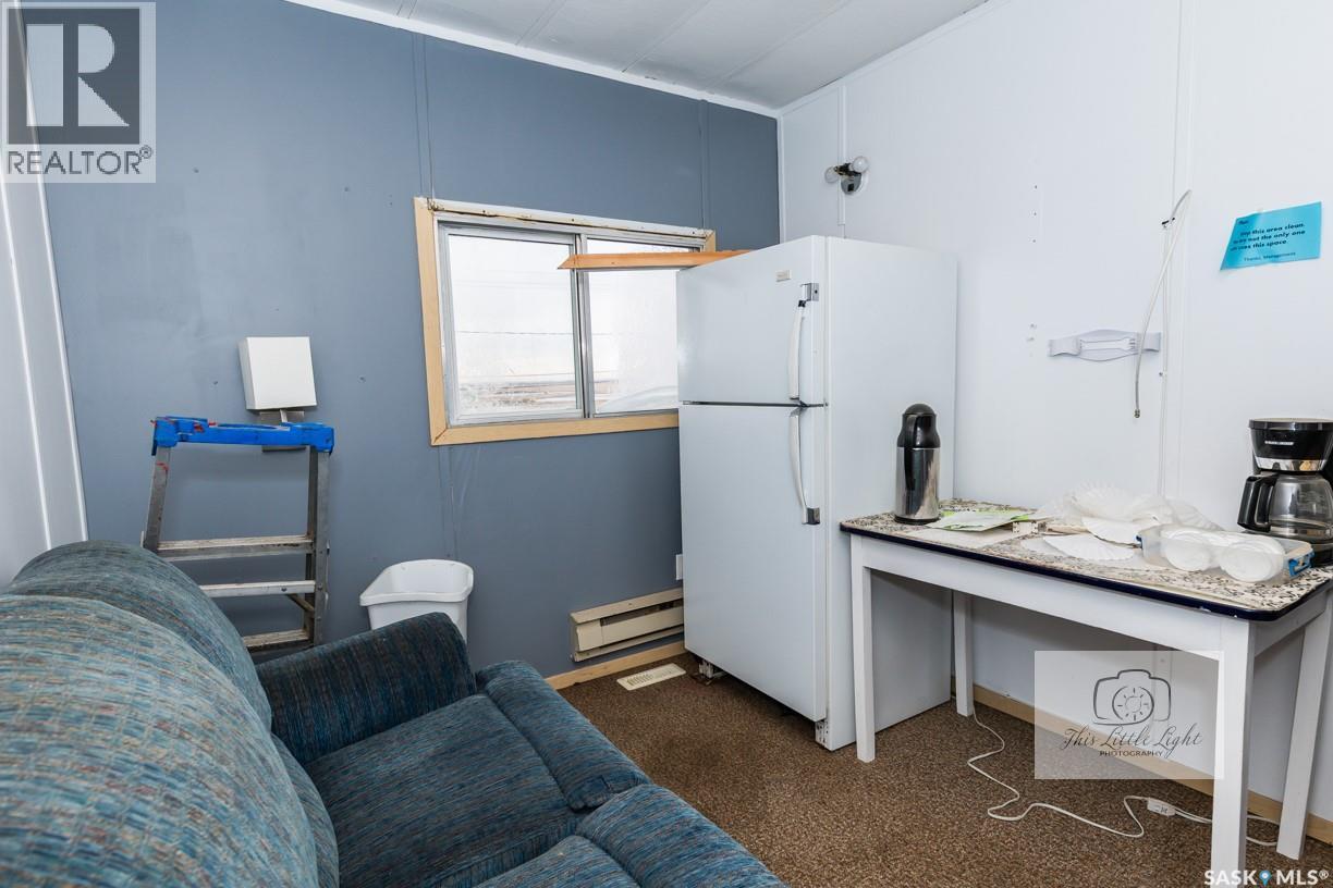 












30 Atlantic AVENUE

,
Kerrobert,




Saskatchewan
S0L1R0

