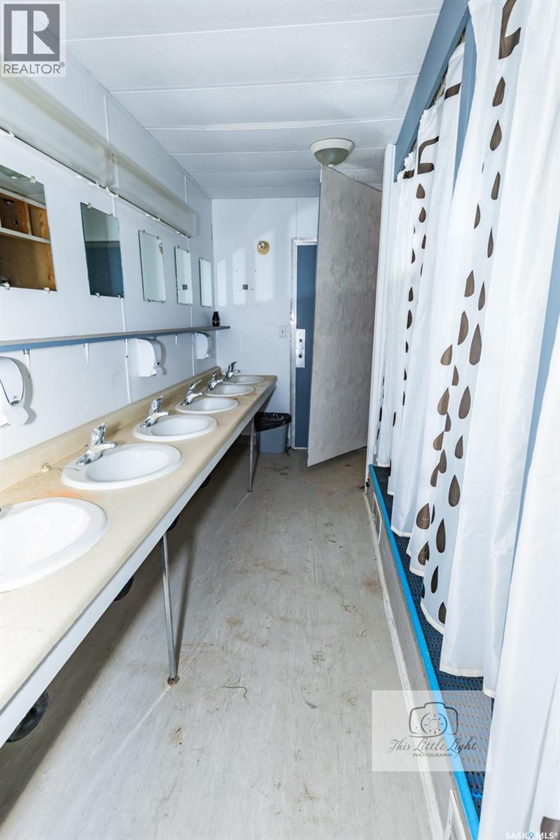 












30 Atlantic AVENUE

,
Kerrobert,




Saskatchewan
S0L1R0

