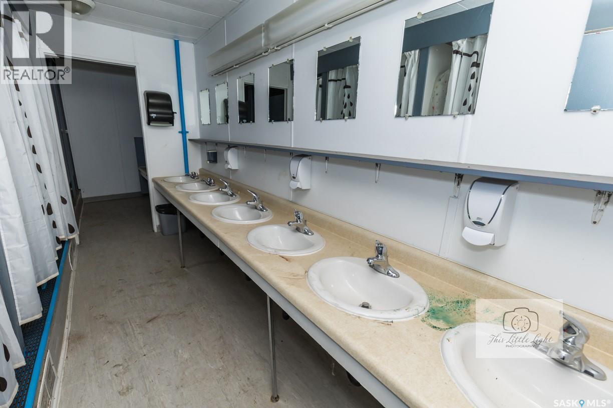 












30 Atlantic AVENUE

,
Kerrobert,




Saskatchewan
S0L1R0

