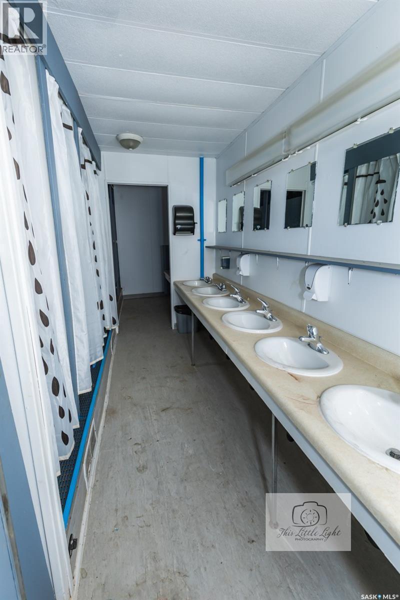 












30 Atlantic AVENUE

,
Kerrobert,




Saskatchewan
S0L1R0

