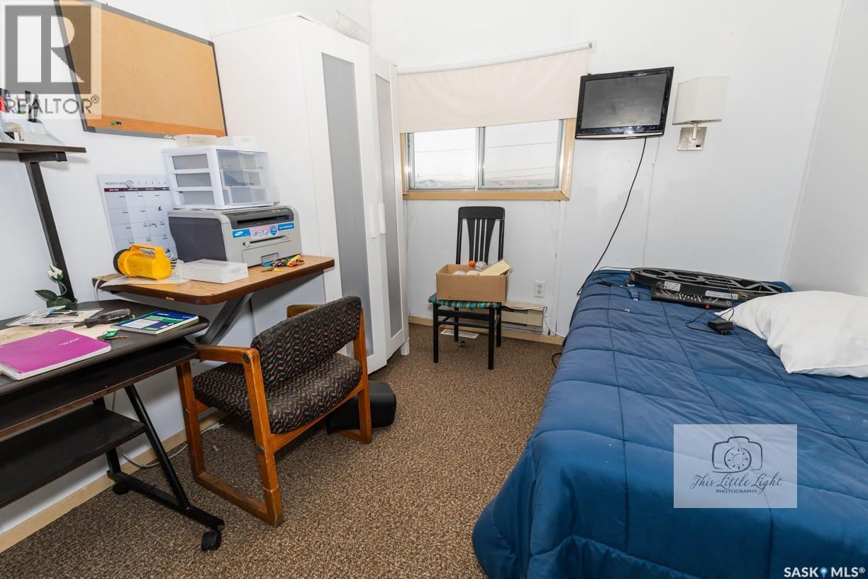 












30 Atlantic AVENUE

,
Kerrobert,




Saskatchewan
S0L1R0

