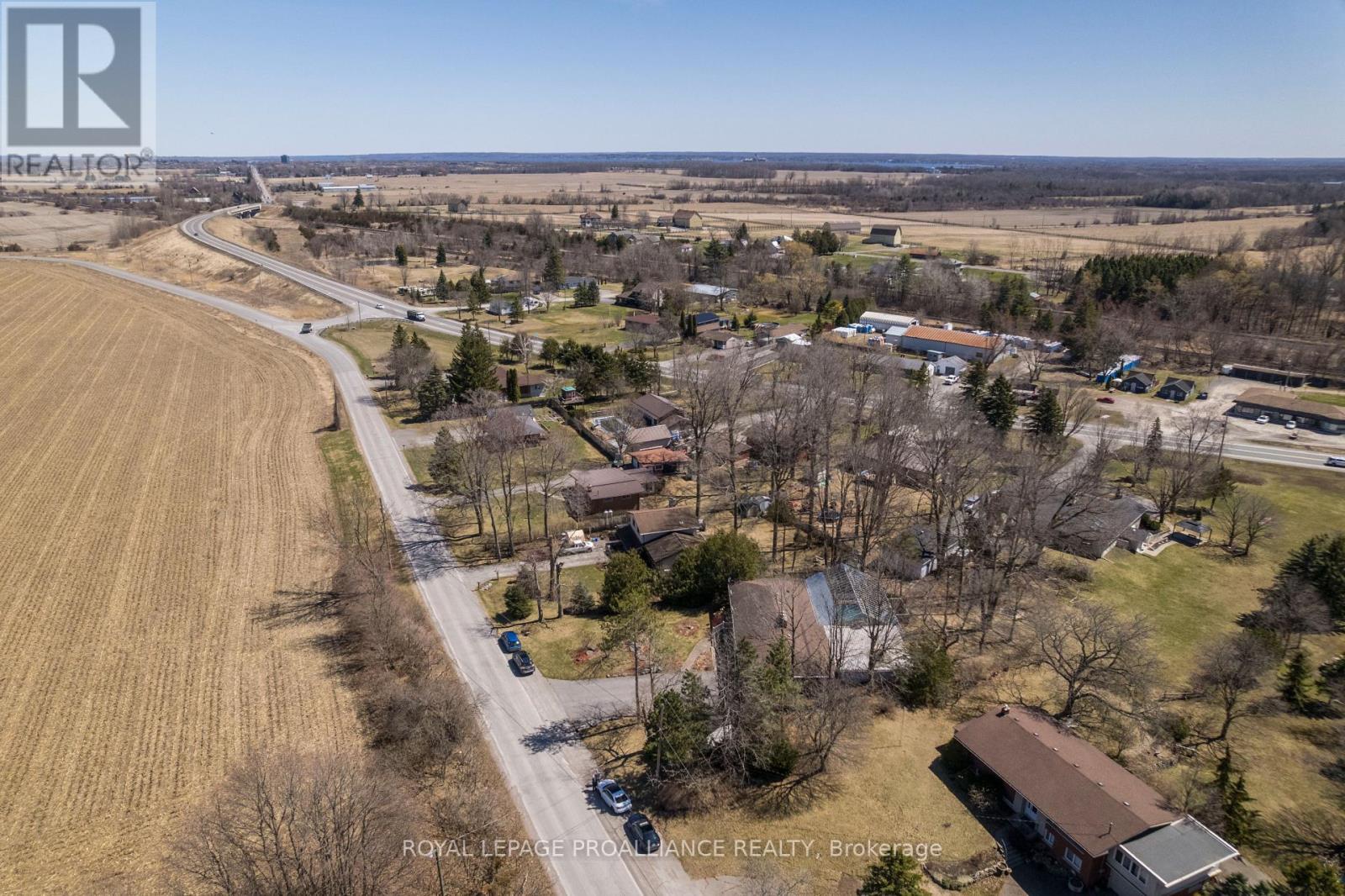 












67 LAFFERTY ROAD

,
Quinte West (Murray Ward),




Ontario
K8V5P7

