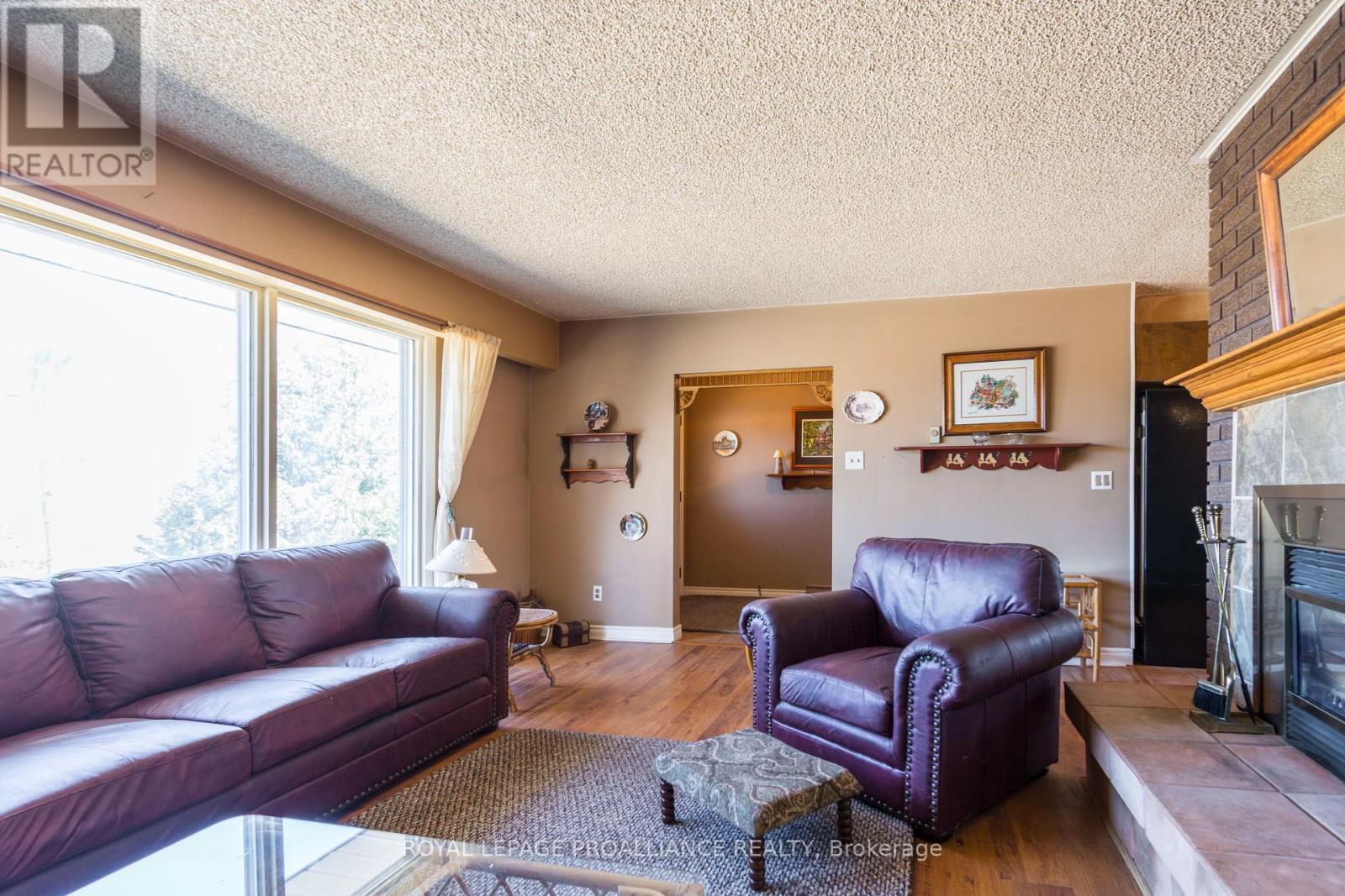 












67 LAFFERTY ROAD

,
Quinte West (Murray Ward),




Ontario
K8V5P7

