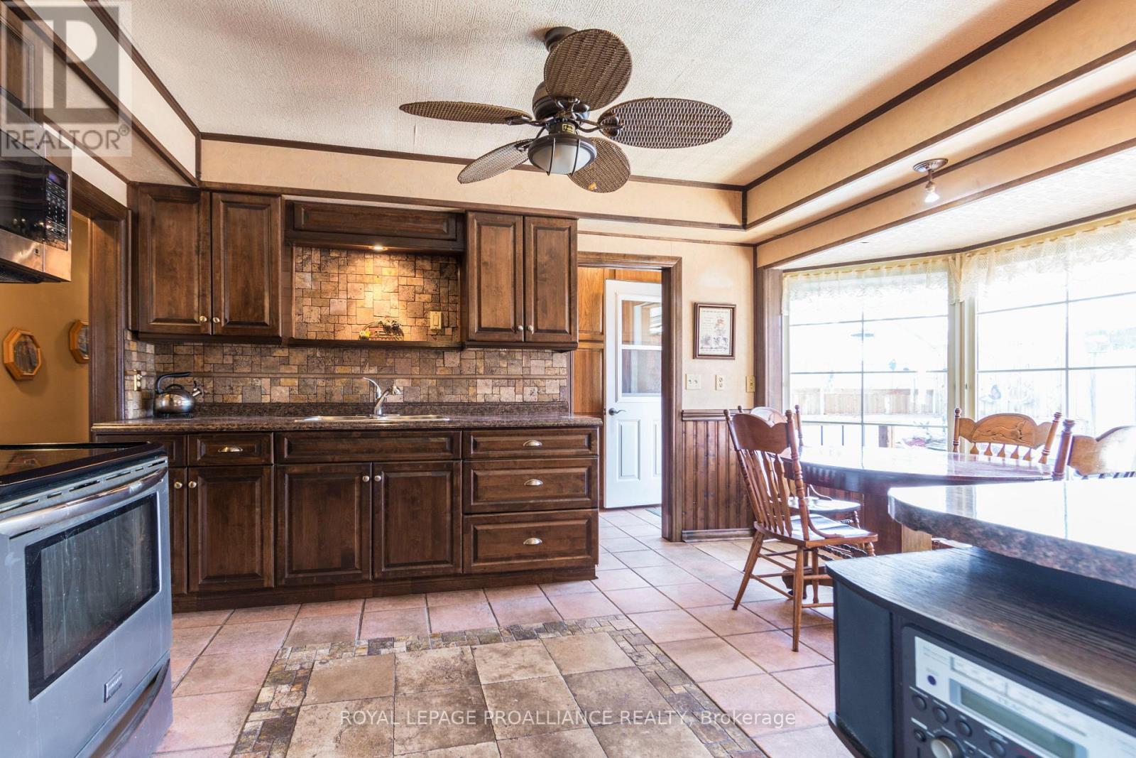 












67 LAFFERTY ROAD

,
Quinte West (Murray Ward),




Ontario
K8V5P7


