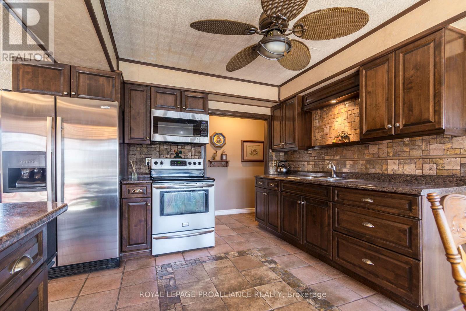 












67 LAFFERTY ROAD

,
Quinte West (Murray Ward),




Ontario
K8V5P7

