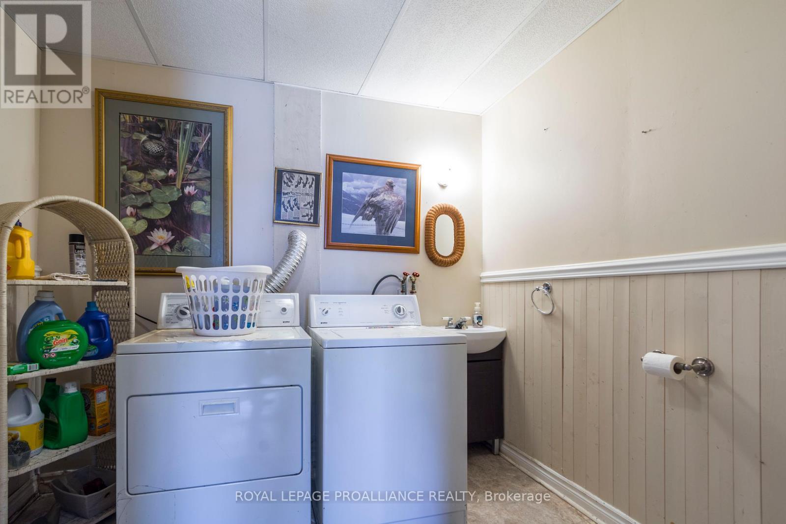 












67 LAFFERTY ROAD

,
Quinte West (Murray Ward),




Ontario
K8V5P7

