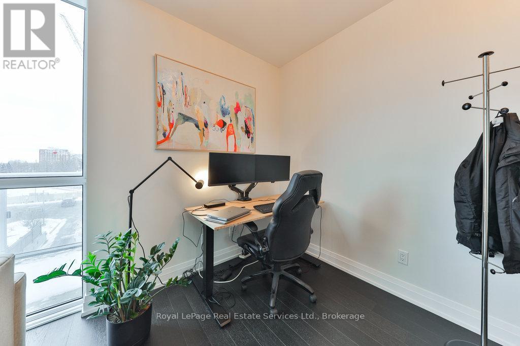 












320 - 65 SPEERS ROAD

,
Oakville (QE Queen Elizabeth),




Ontario
L6K0J1

