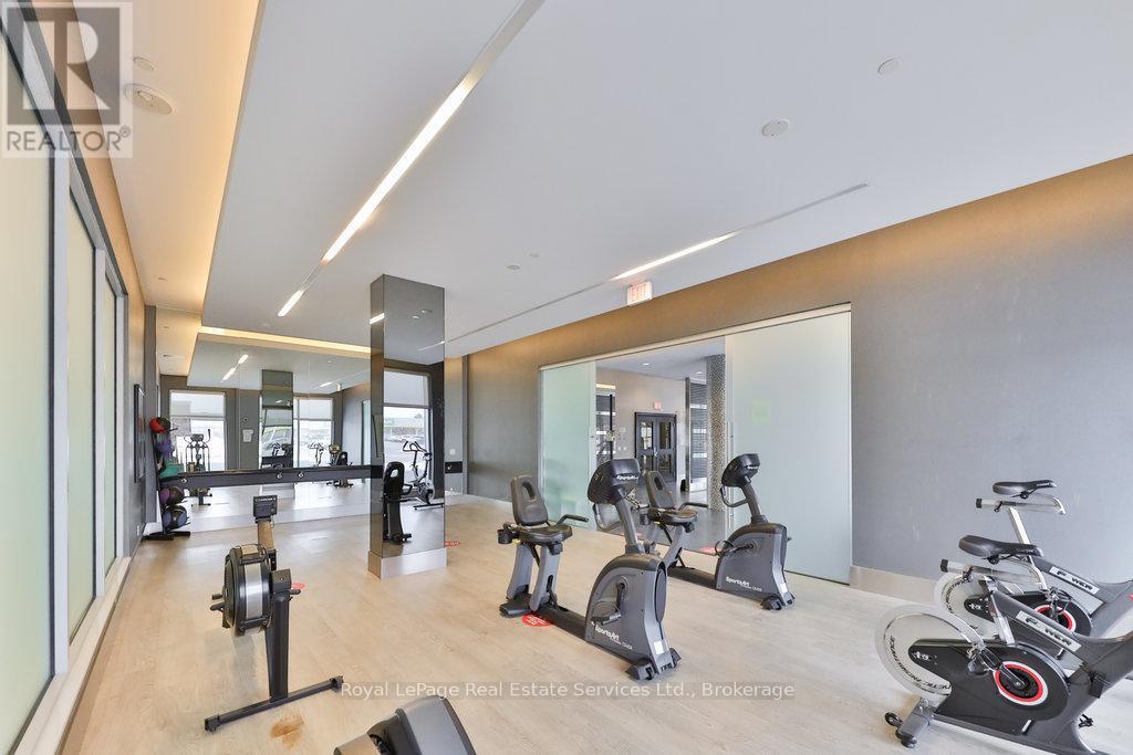 












320 - 65 SPEERS ROAD

,
Oakville (QE Queen Elizabeth),




Ontario
L6K0J1


