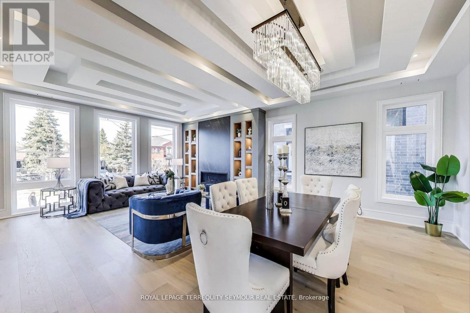 












117 CRESTWOOD ROAD

,
Vaughan,




Ontario
L4J1A7

