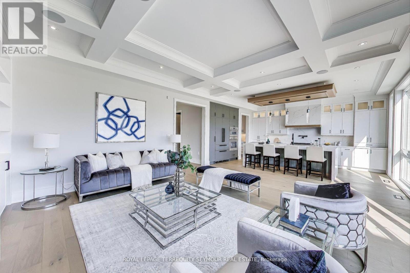 












117 CRESTWOOD ROAD

,
Vaughan,




Ontario
L4J1A7

