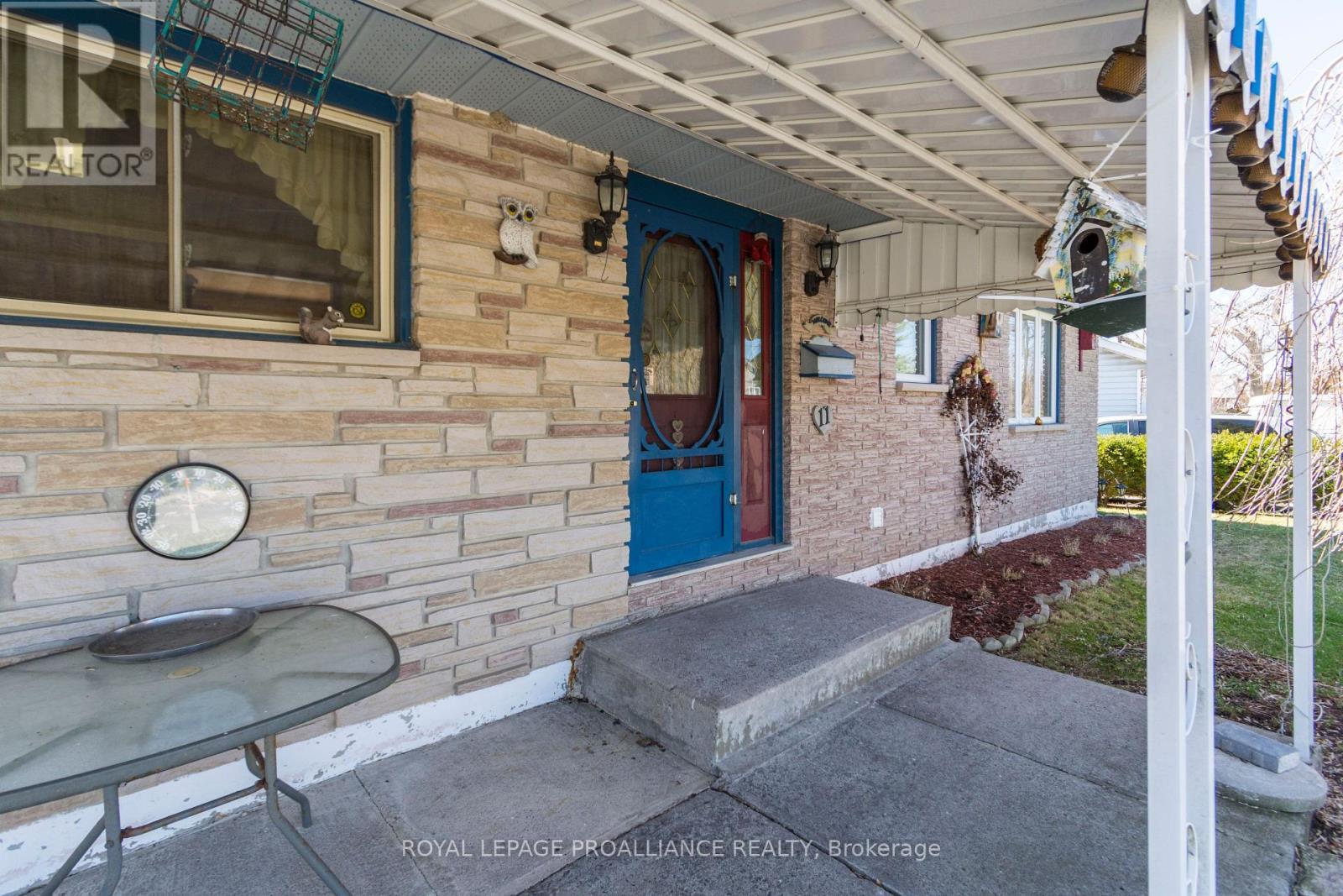 












11 MCFARLAND DRIVE

,
Belleville (Belleville Ward),




Ontario
K8N2X3

