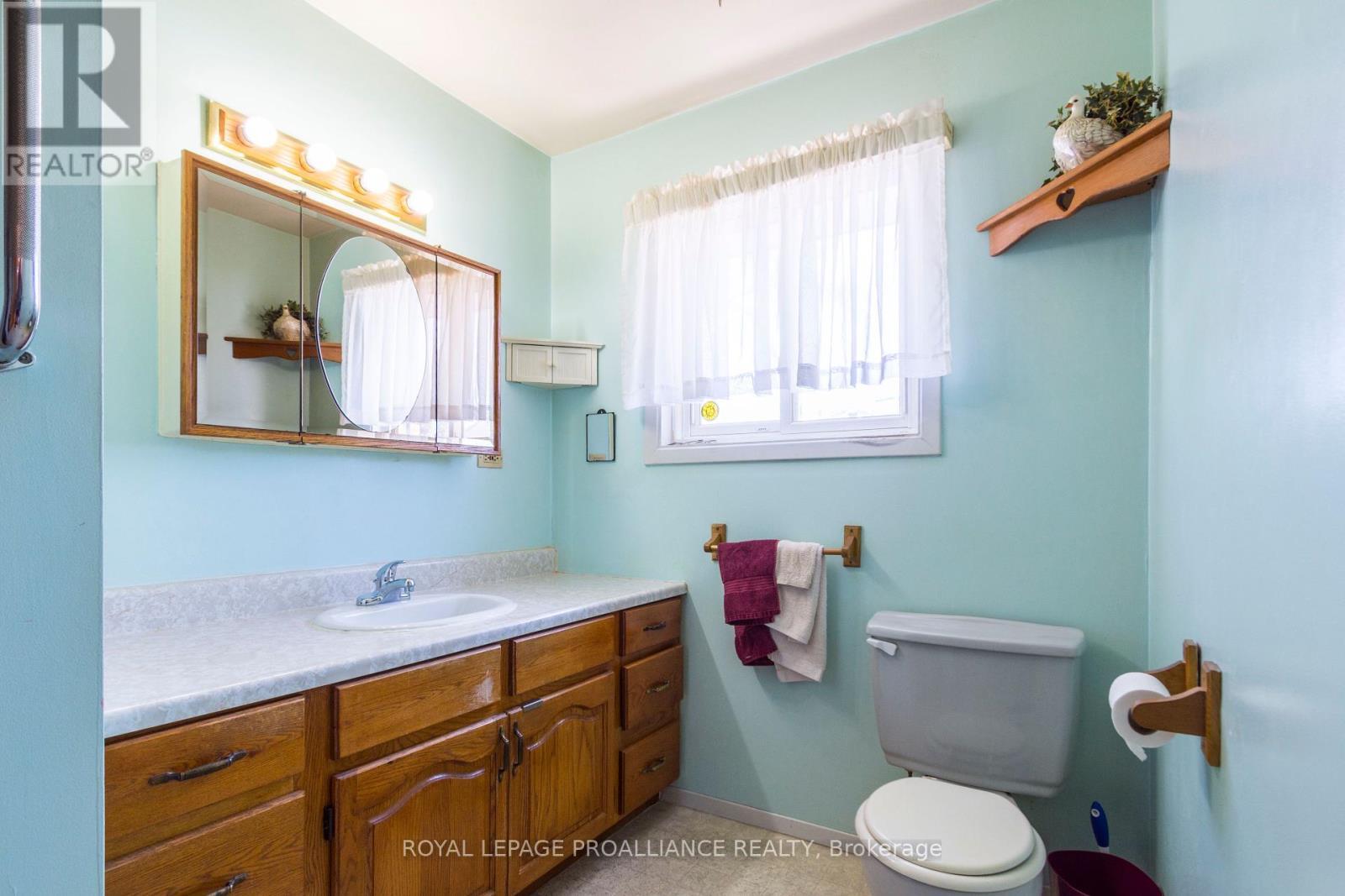 












11 MCFARLAND DRIVE

,
Belleville (Belleville Ward),




Ontario
K8N2X3

