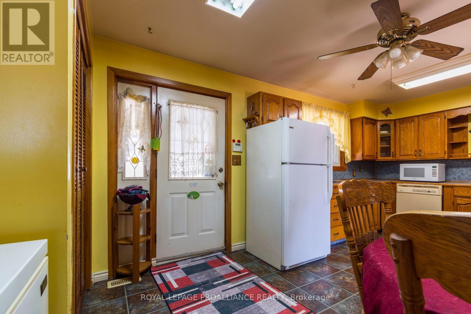 












11 MCFARLAND DRIVE

,
Belleville (Belleville Ward),




Ontario
K8N2X3

