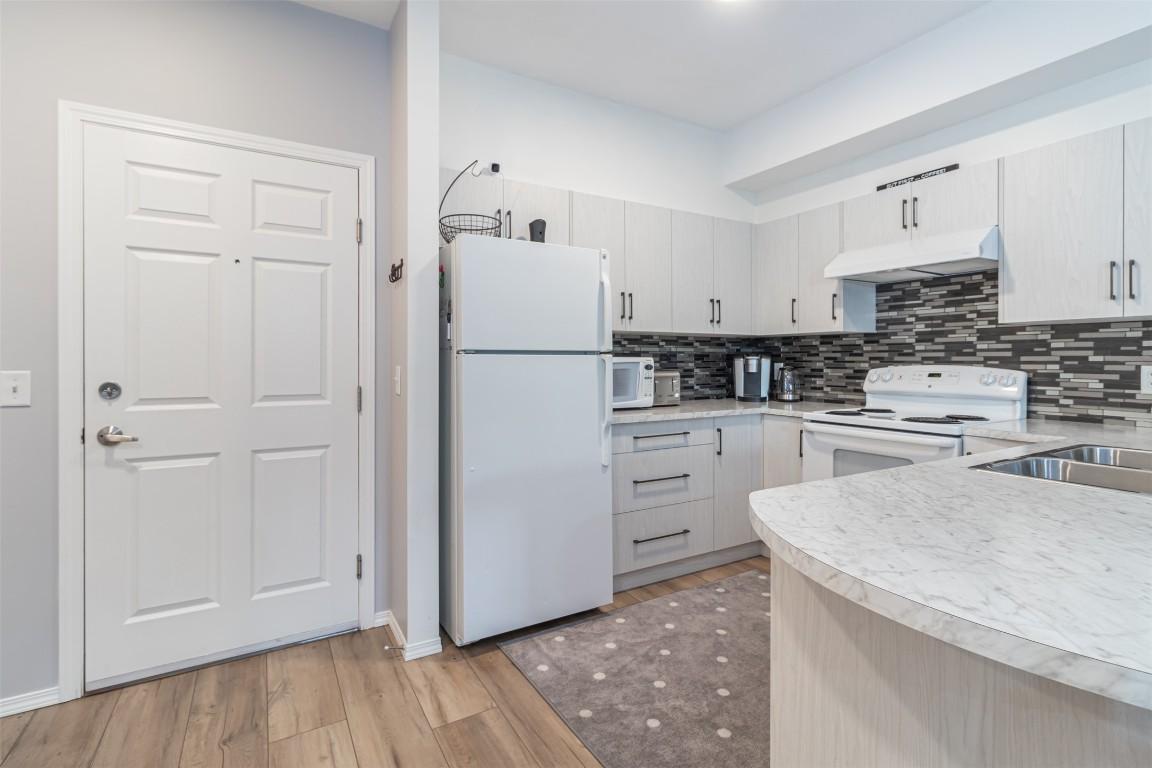 









1873


Country Club

Drive, 2207,
Kelowna,




BC
V1V 2A7

