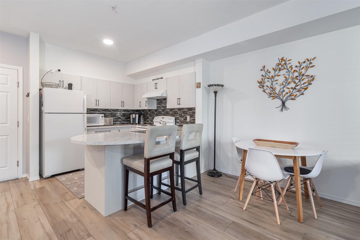









1873


Country Club

Drive, 2207,
Kelowna,




BC
V1V 2A7


