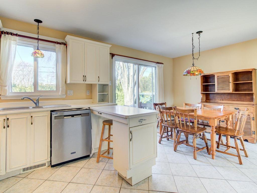 









25


Rue Forget

,
Repentigny (Repentigny),




QC
J6A4M4

