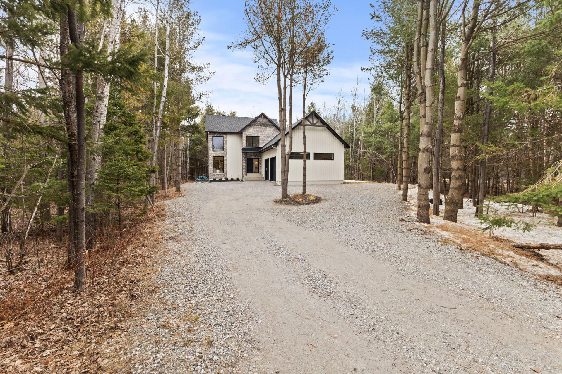 









9


Ch. des Plouffe

,
L'Ange-Gardien,




QC
J8L0X7

