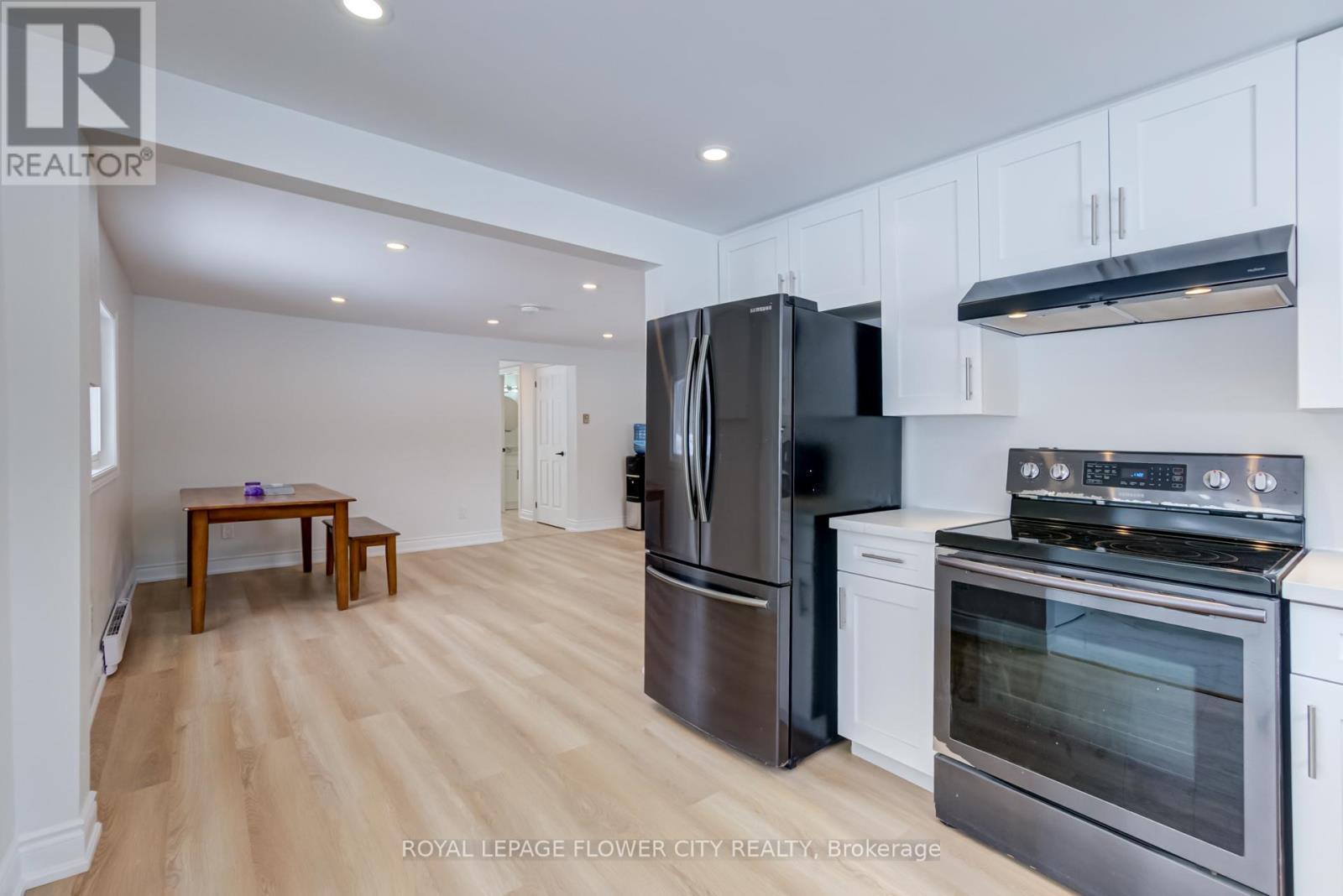 












7826 LAKE JOSPEH ROAD

,
Georgian Bay,




Ontario
P0B1K0

