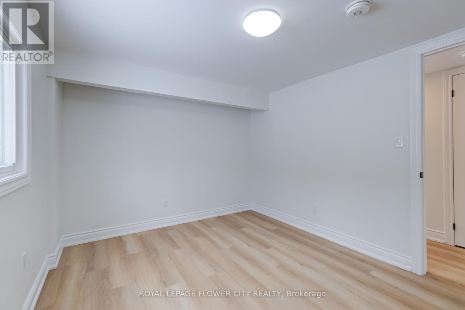 












7826 LAKE JOSPEH ROAD

,
Georgian Bay,




Ontario
P0B1K0

