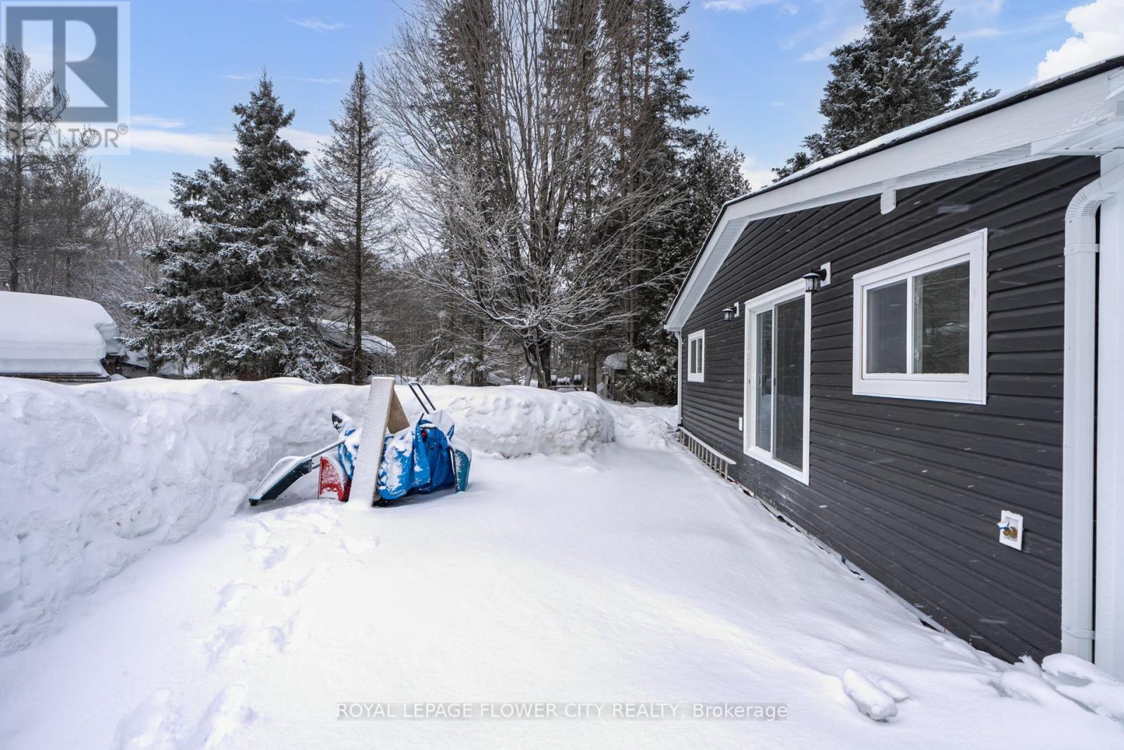 












7826 LAKE JOSPEH ROAD

,
Georgian Bay,




Ontario
P0B1K0

