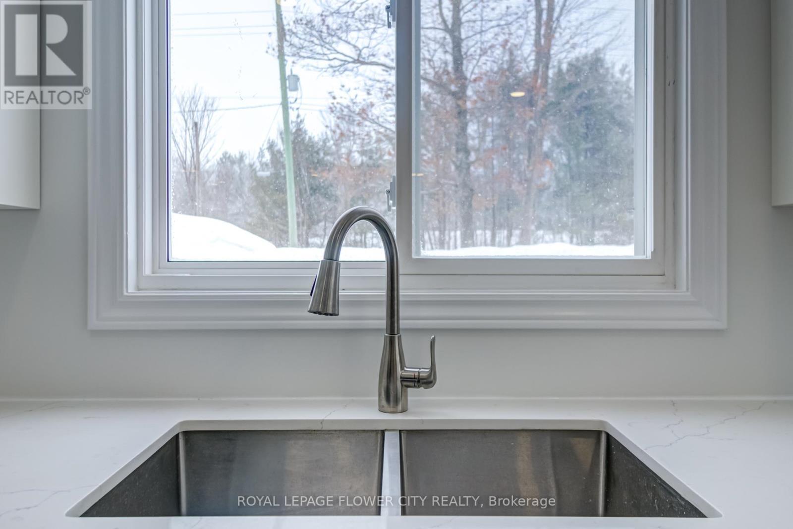 












7826 LAKE JOSPEH ROAD

,
Georgian Bay,




Ontario
P0B1K0

