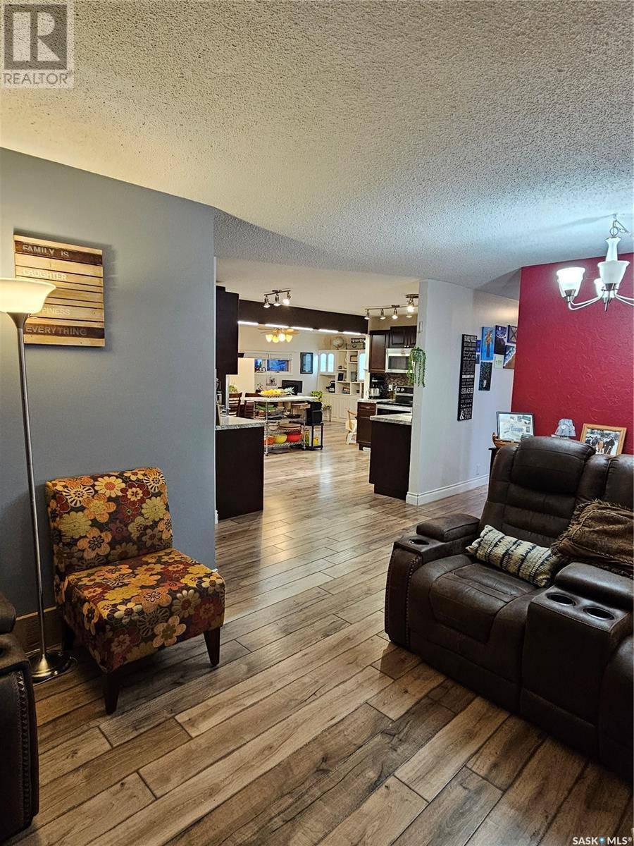 












432 E Road Allowance

,
Leader,




Saskatchewan
S0N1H0

