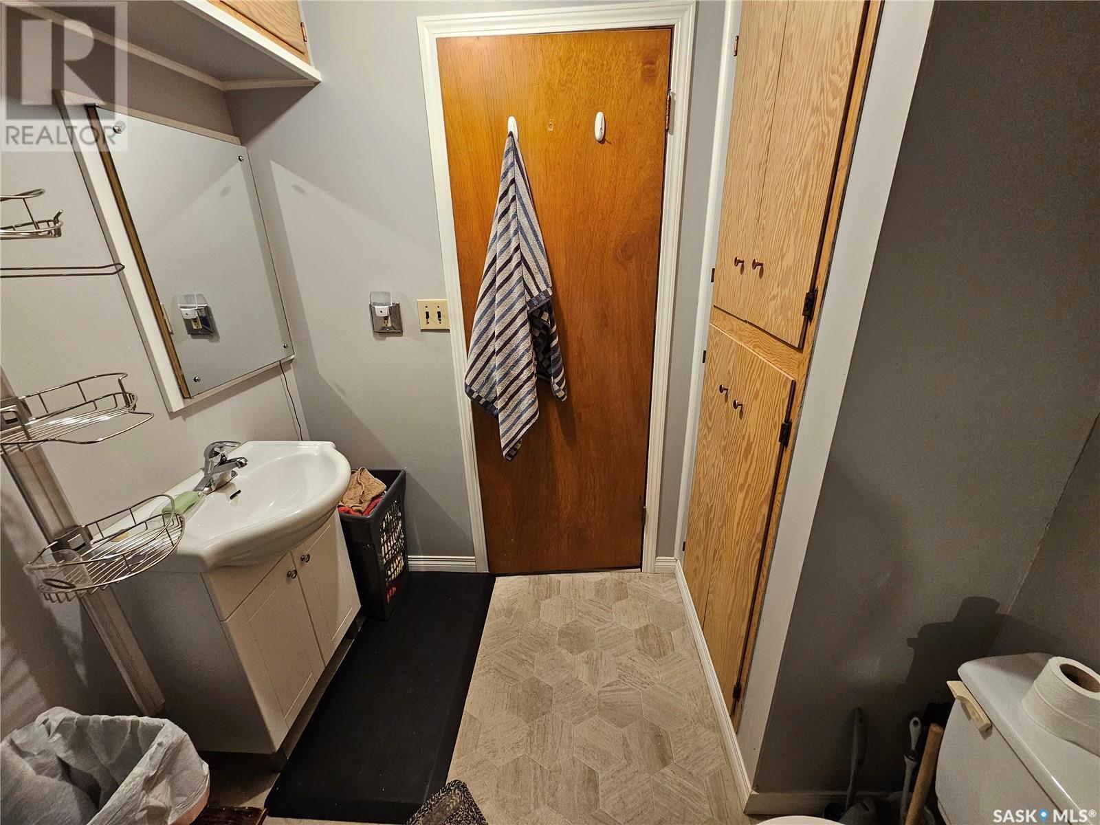 












432 E Road Allowance

,
Leader,




Saskatchewan
S0N1H0

