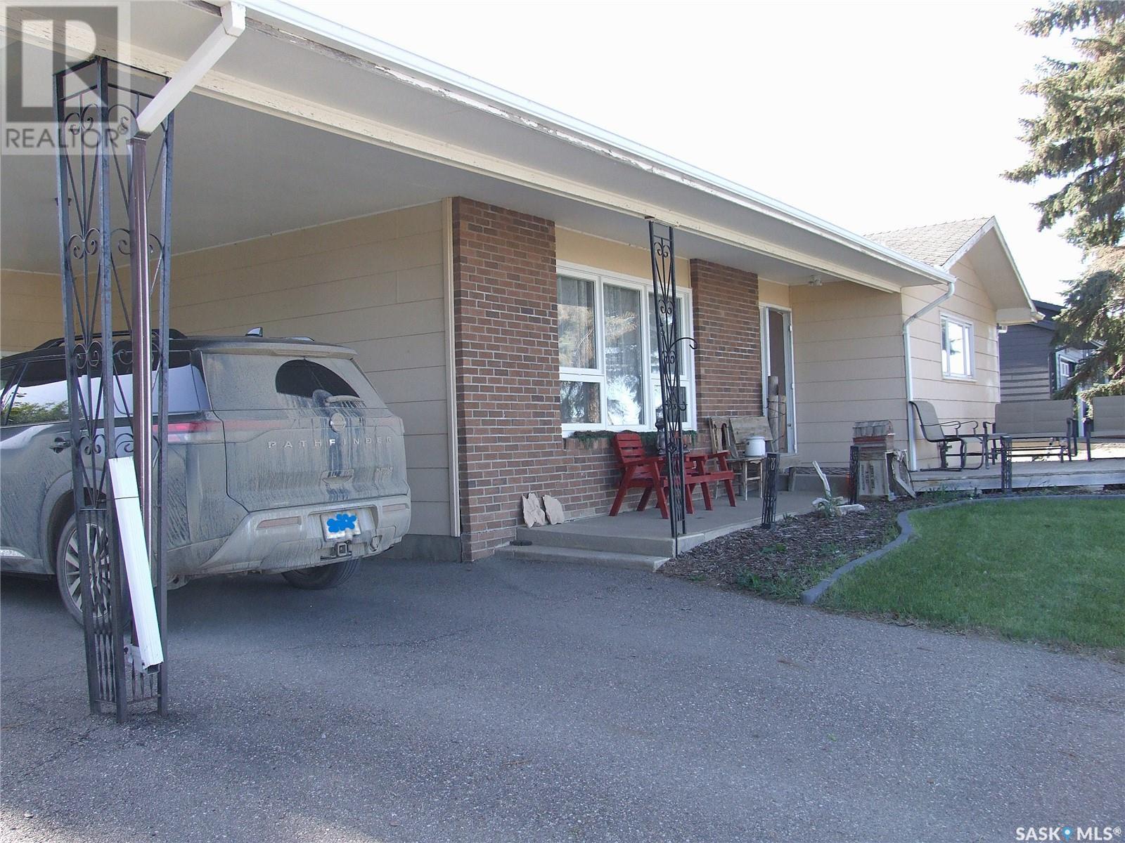 












432 E Road Allowance

,
Leader,




Saskatchewan
S0N1H0


