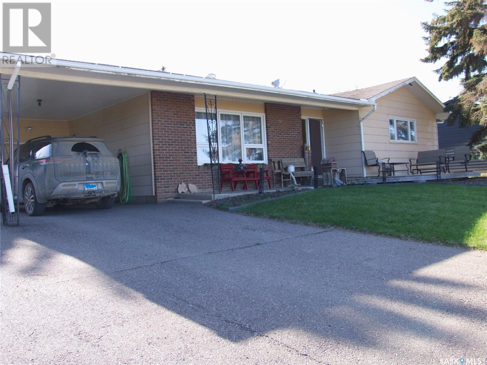 












432 E Road Allowance

,
Leader,




Saskatchewan
S0N1H0

