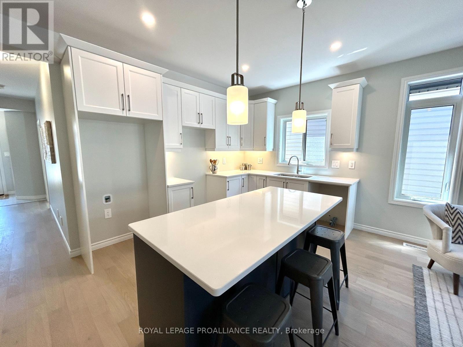 












79 ATHABASKA DRIVE

,
Belleville (Thurlow Ward),




Ontario
K8N0T1

