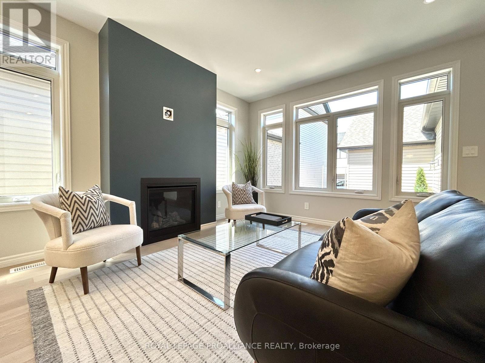












79 ATHABASKA DRIVE

,
Belleville (Thurlow Ward),




Ontario
K8N0T1

