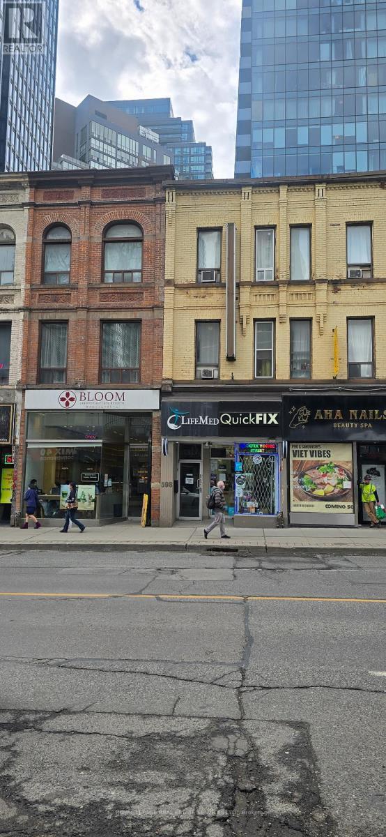 












598-600 YONGE STREET

,
Toronto,




Ontario
M4Y1Z3

