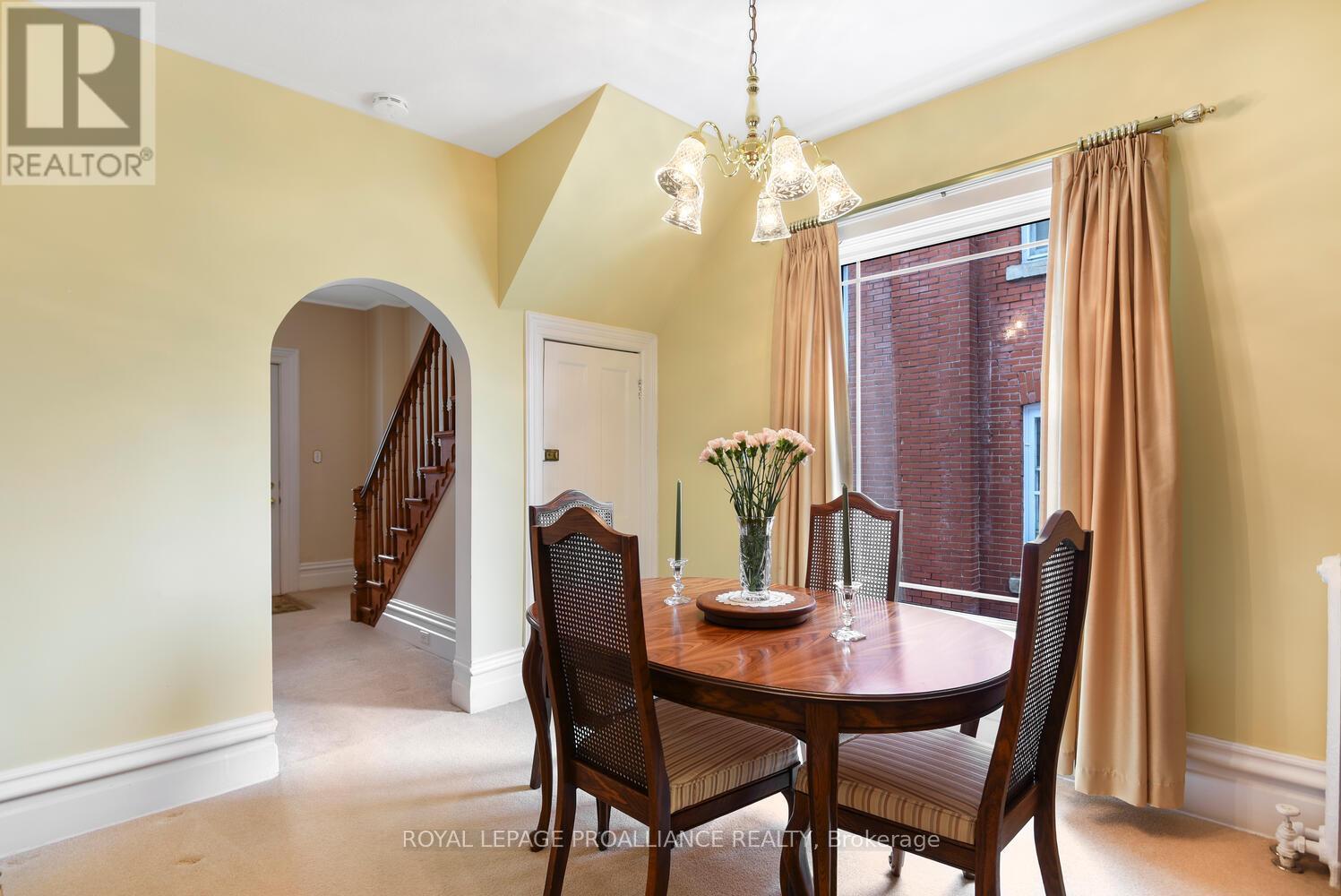 












250 KING STREET E

,
Brockville,




Ontario
K6V1C7

