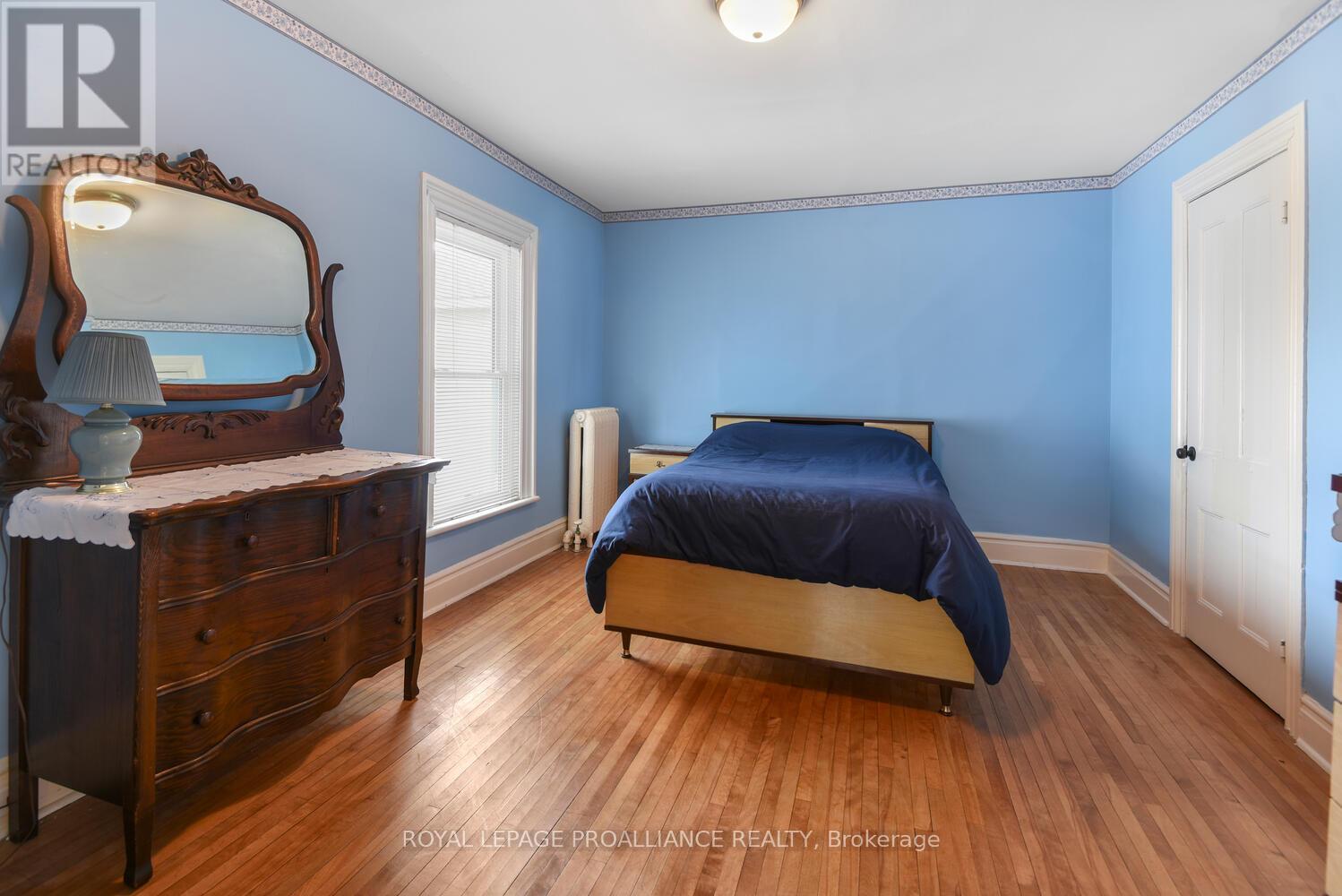 












250 KING STREET E

,
Brockville,




Ontario
K6V1C7

