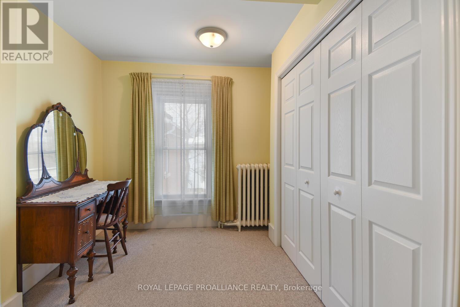 












250 KING STREET E

,
Brockville,




Ontario
K6V1C7

