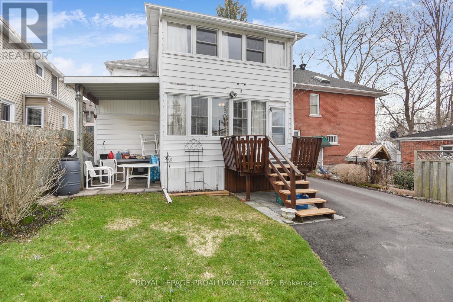 












250 KING STREET E

,
Brockville,




Ontario
K6V1C7

