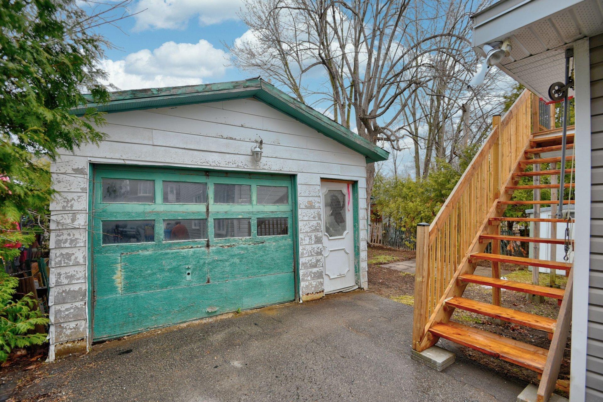 









168

 - 170


Rue Lévis

,
Joliette,




QC
J6E2N6

