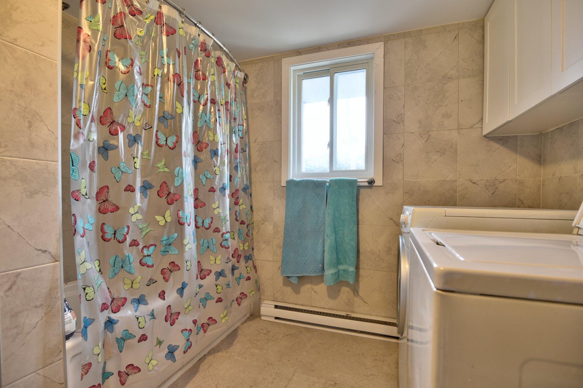 









168

 - 170


Rue Lévis

,
Joliette,




QC
J6E2N6

