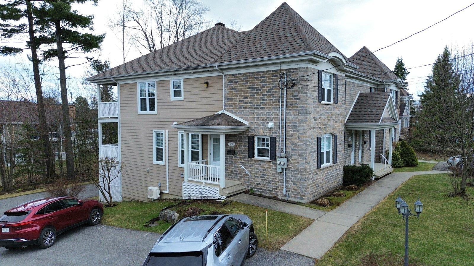 









1068


Rue Champlain

,
Magog,




QC
J1X3X8

