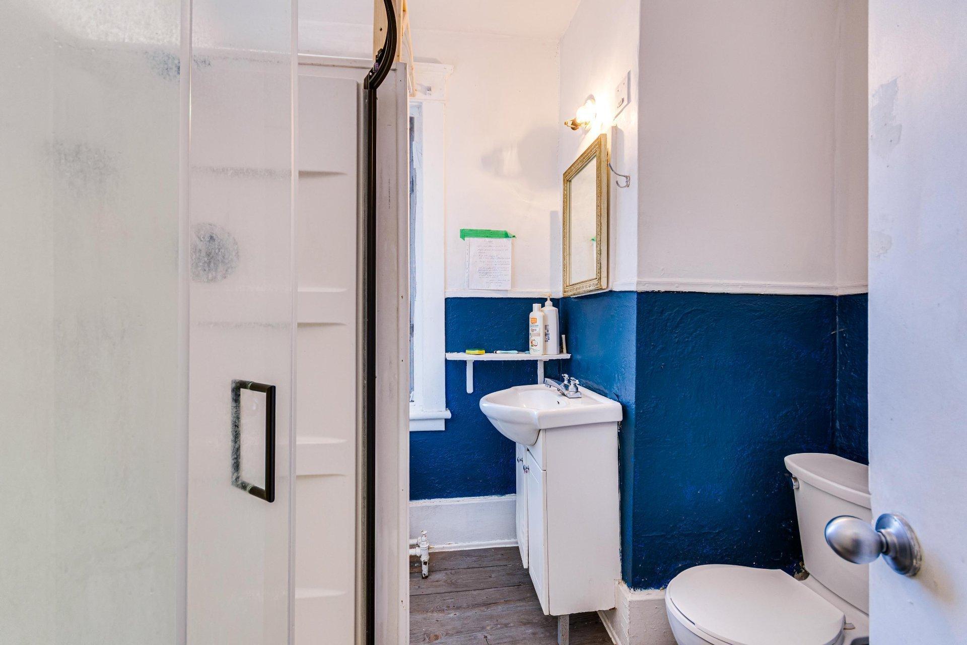 









7Z


Rue Montpetit

,
Gatineau (Hull),




QC
J8Y4Z6

