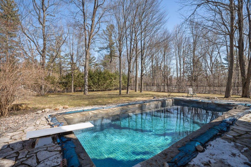 









69


Rue de Brouage

,
Gatineau (Aylmer),




QC
J9J1J5

