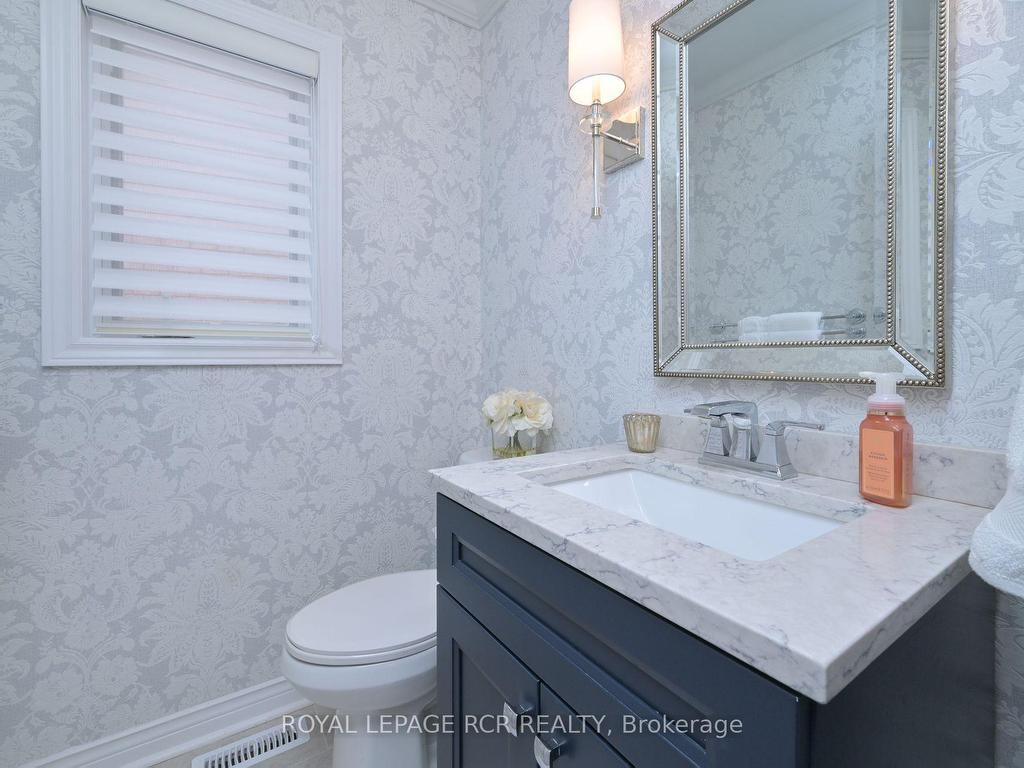 









6


Fortuna

Circle,
New Tecumseth,




ON
L9R 1Z3

