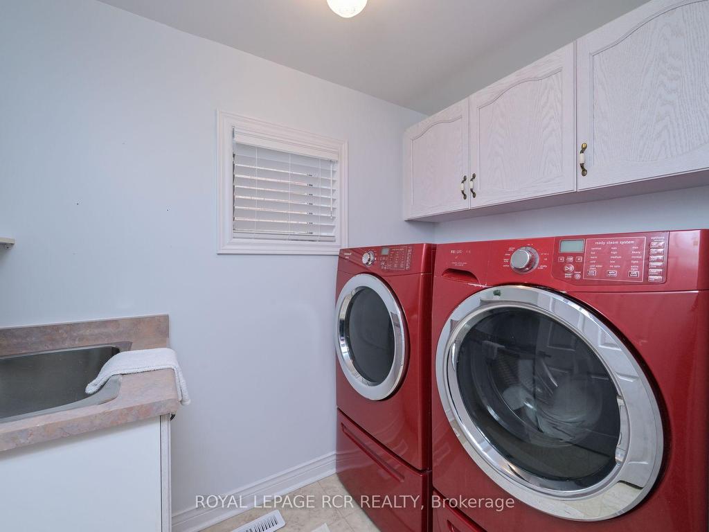 









6


Fortuna

Circle,
New Tecumseth,




ON
L9R 1Z3

