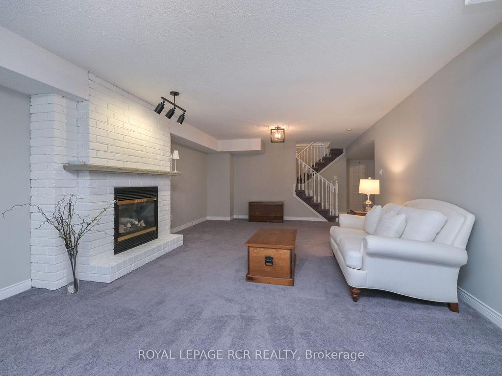 









6


Fortuna

Circle,
New Tecumseth,




ON
L9R 1Z3

